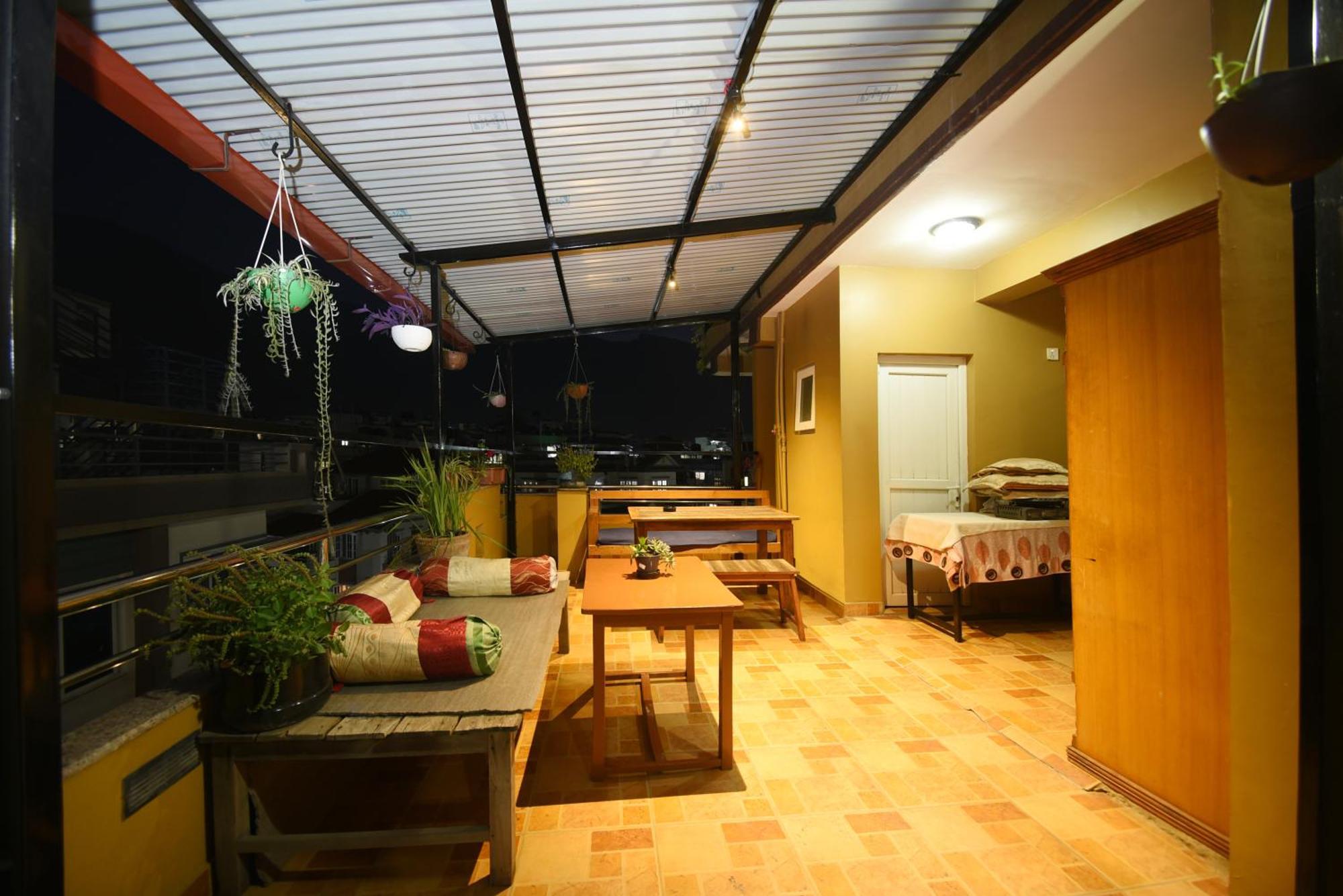 Mums Homestay & Studio Apartments Катманду Екстер'єр фото