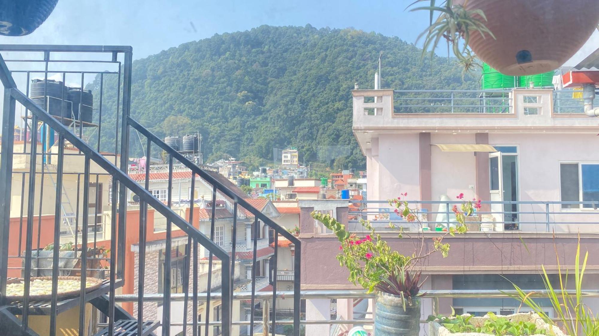 Mums Homestay & Studio Apartments Катманду Екстер'єр фото