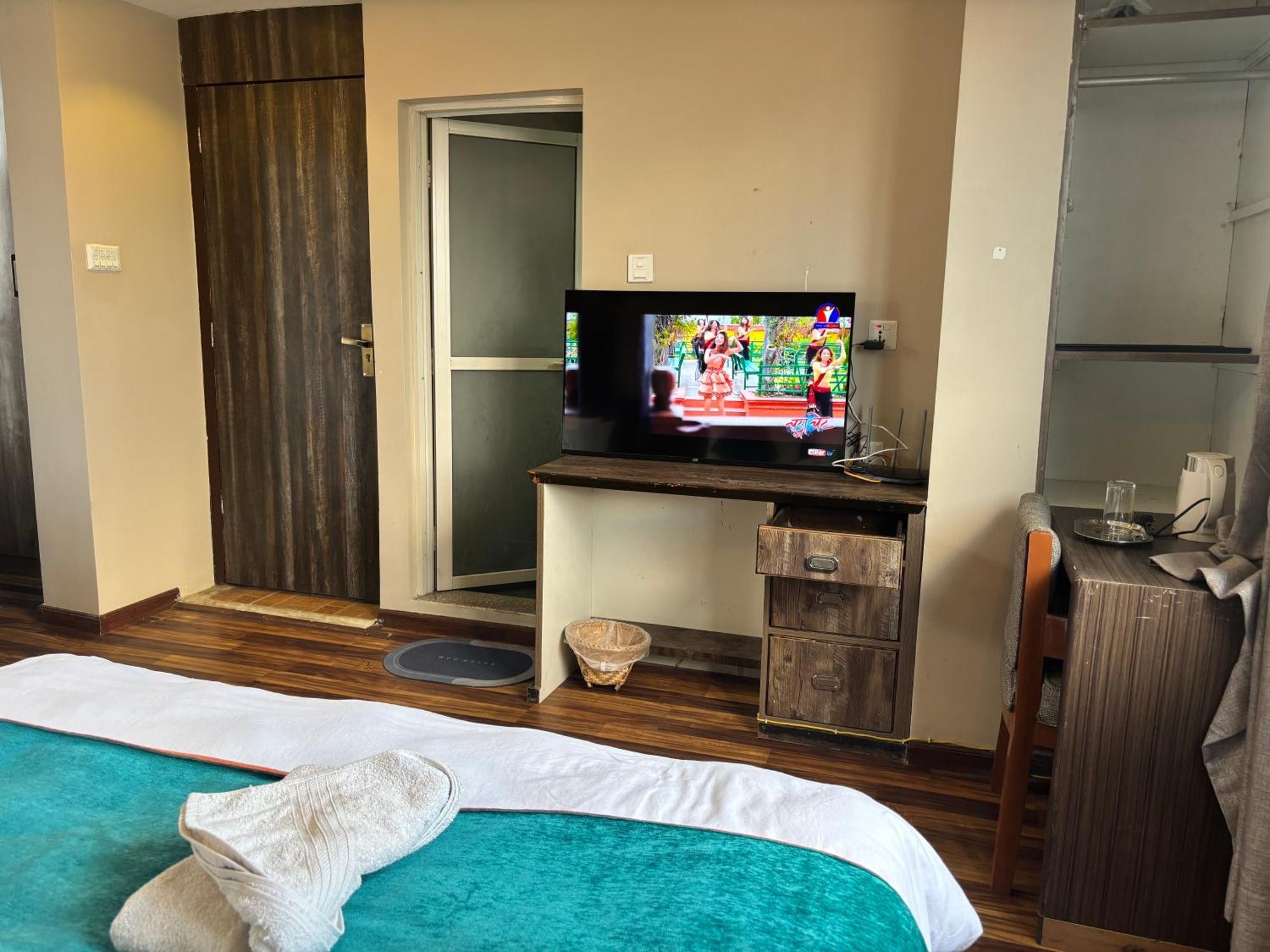 Mums Homestay & Studio Apartments Катманду Екстер'єр фото